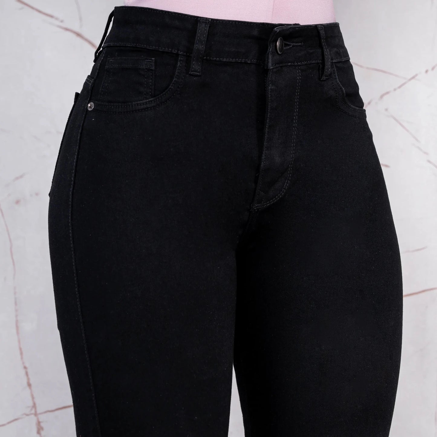 Jeans Skinny Push Up Tiro Alto Negro con Rotos LR6061 - Guethe08 | Fábrica de Jeans