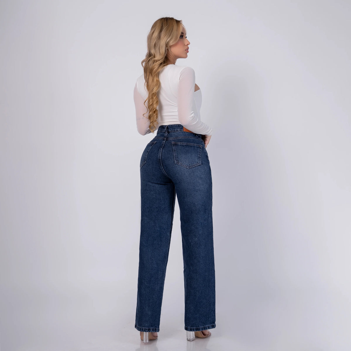 Jeans Rígido Bota Recta Mujer R5058 con Destroyer