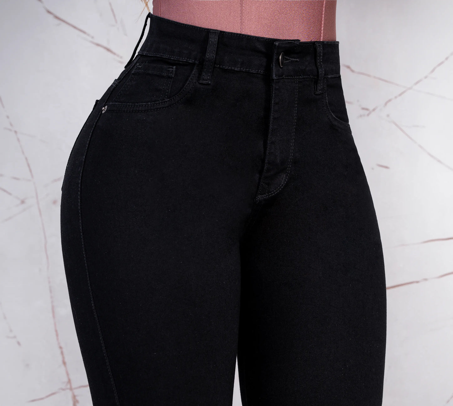 Jeans Skinny Push Up Tiro Alto Negro L6061