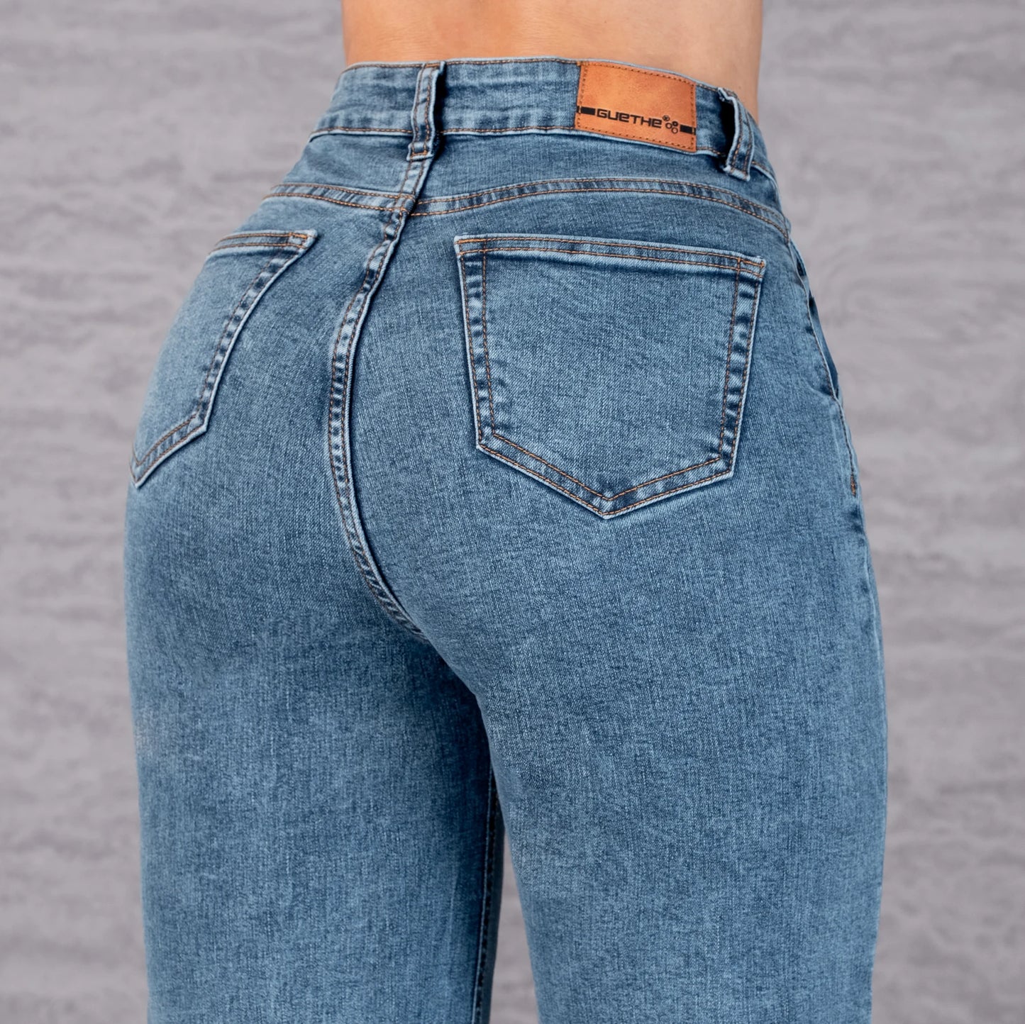 Jeans Bota Recta Strech Mujer con Mariposas Bordadas L6070