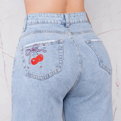 Jeans Bota Recta Rígido Mujer con cereza Bordada R5045 - Guethe08 | Fábrica de Jeans