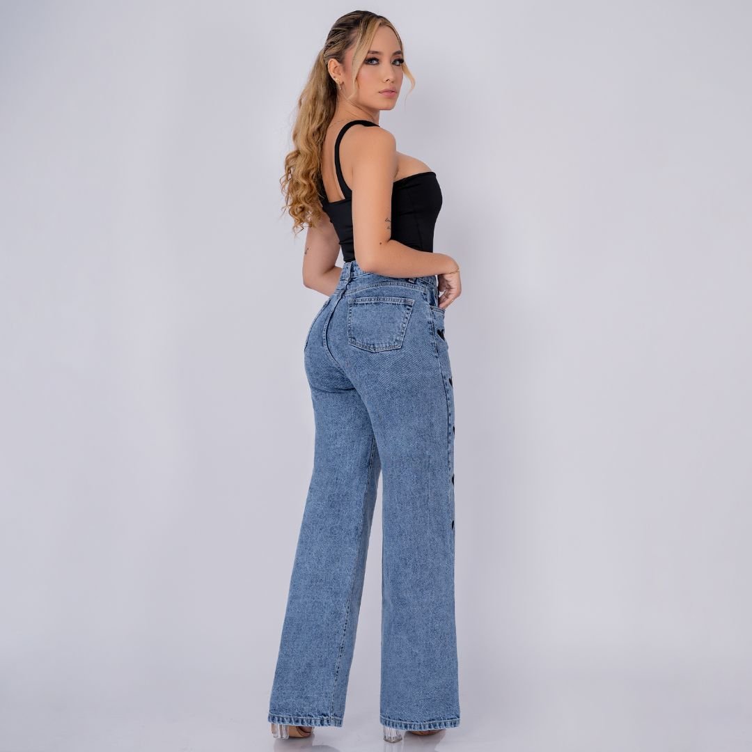 Jeans Bota Recta Rígido Mujer con Corazones Bordados R5037 - Guethe08 | Fábrica de Jeans