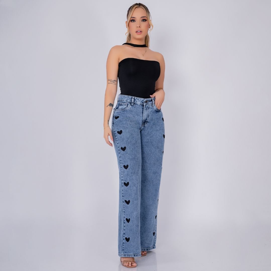 Jeans Bota Recta Rígido Mujer con Corazones Bordados R5037 - Guethe08 | Fábrica de Jeans