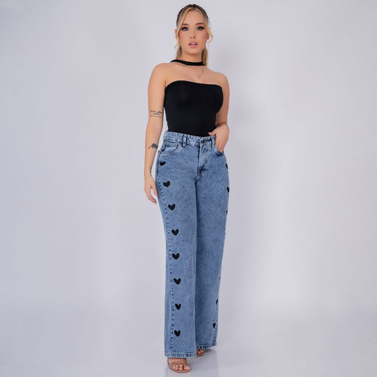 Jeans Bota Recta Rígido Mujer con Corazones Bordados R5037 - Guethe08 | Fábrica de Jeans